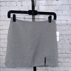 🤍 Forever 21 Houndstooth Mini Skirt Size Small NWT